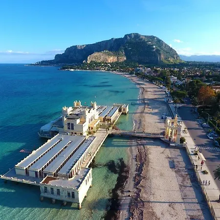 Couette-café Il Quadrifoglio Room& Palerme