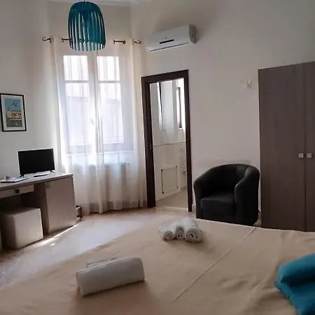 Il Quadrifoglio Room&