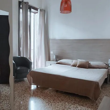 Il Quadrifoglio Room& Bed & Breakfast 3*
