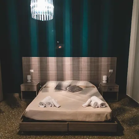 Il Quadrifoglio Room& Bed & Breakfast 3*